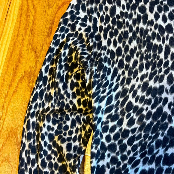J Crew Leopard Print Lightweight Crew Neck Sweater; Smalll - Picture 4 of 6